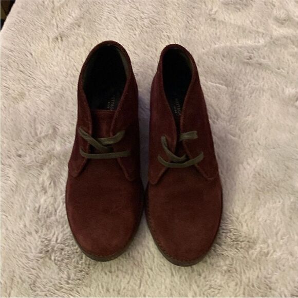 Bottega Veneta  Burgundy Suede Chukka Boots, US5 - Picture 2 of 9